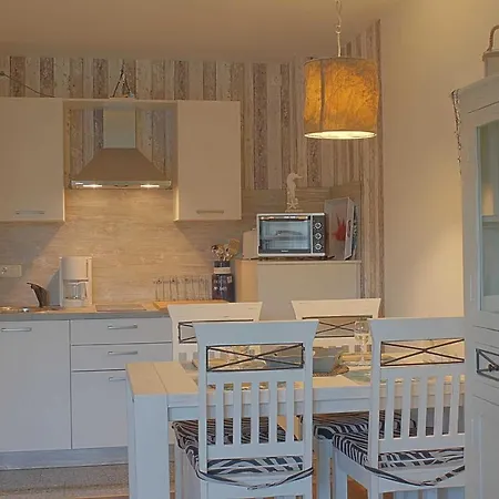 Haus Amrum We 10 Apartment *